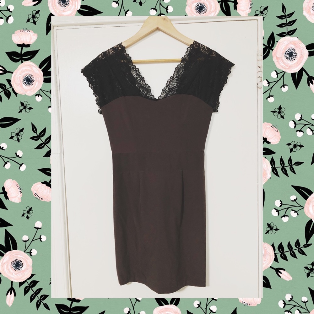 Mini lace sleeve dress